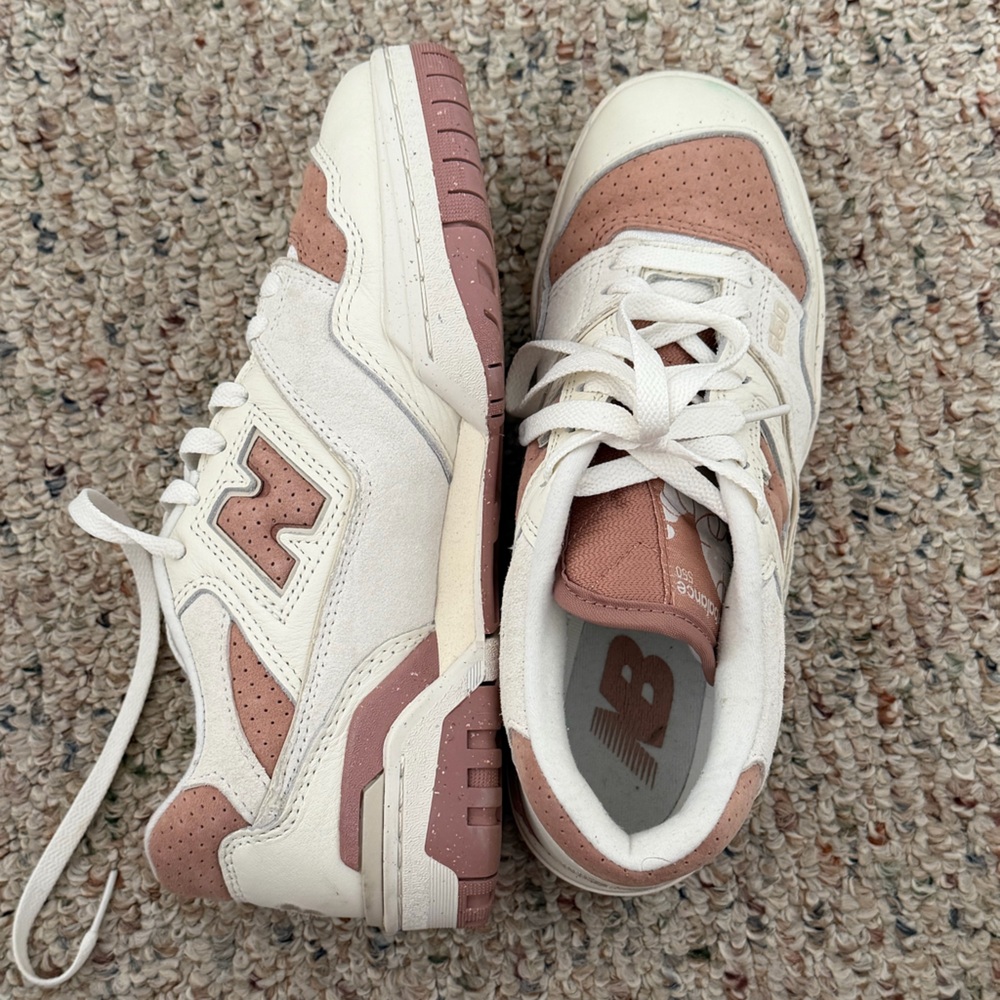 New Balance Women's 550 sea salt w/ landslide